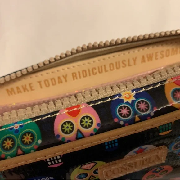 Consuela Colorful Skull Key Holder - Picture 8 of 13